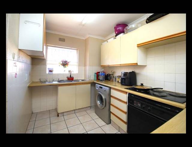 2 BEDROOM TOWNHOUSE FOR SALE IN FERNDALE